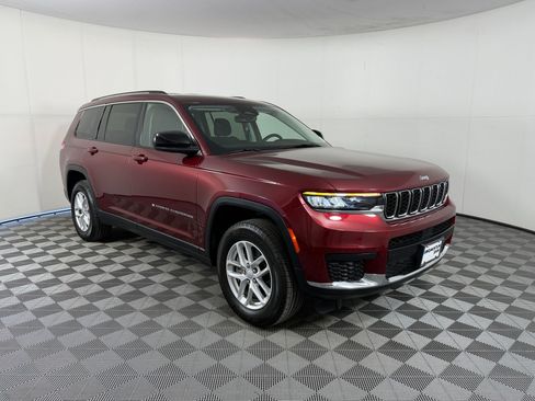 Used 2023 Jeep Grand Cherokee L Laredo AWD/4WD image 7