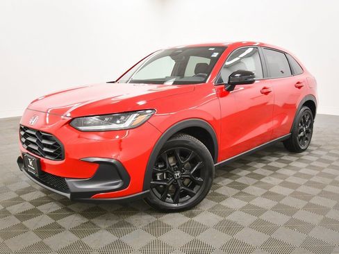 Certified 2025 Honda HR-V Sport image 2