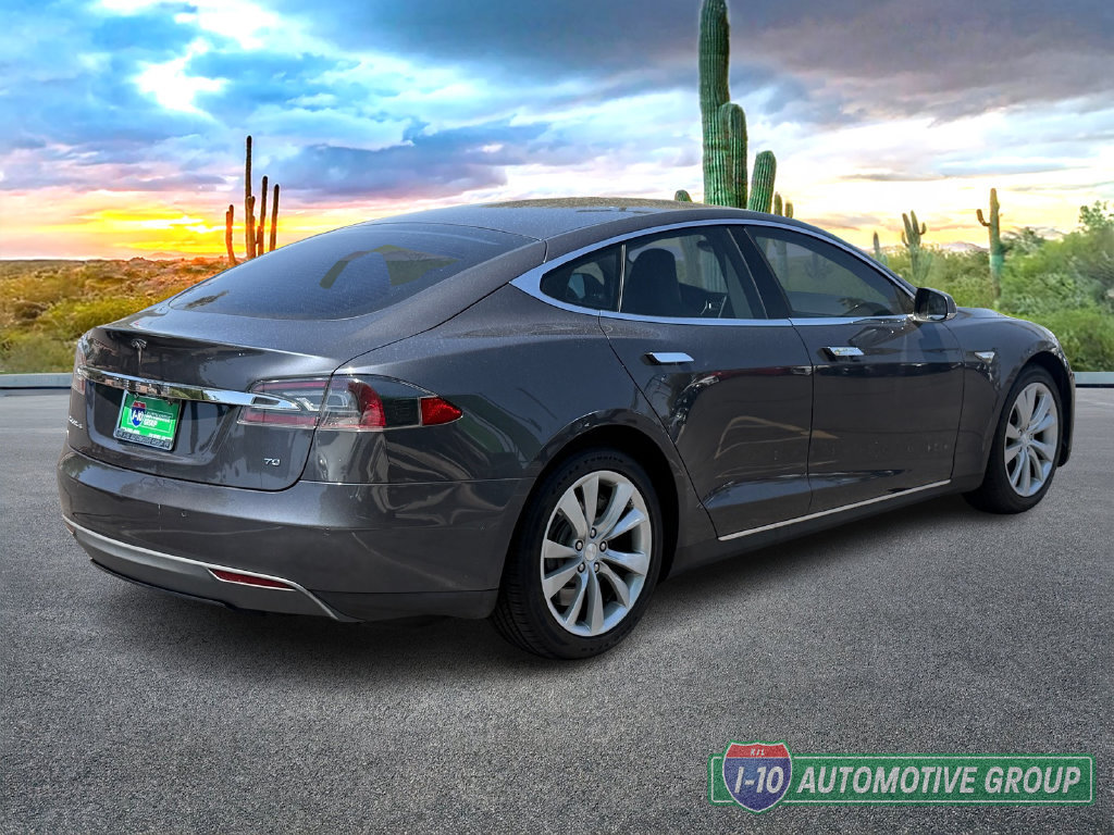 Used 2015 Tesla Model S 70 RWD image 5