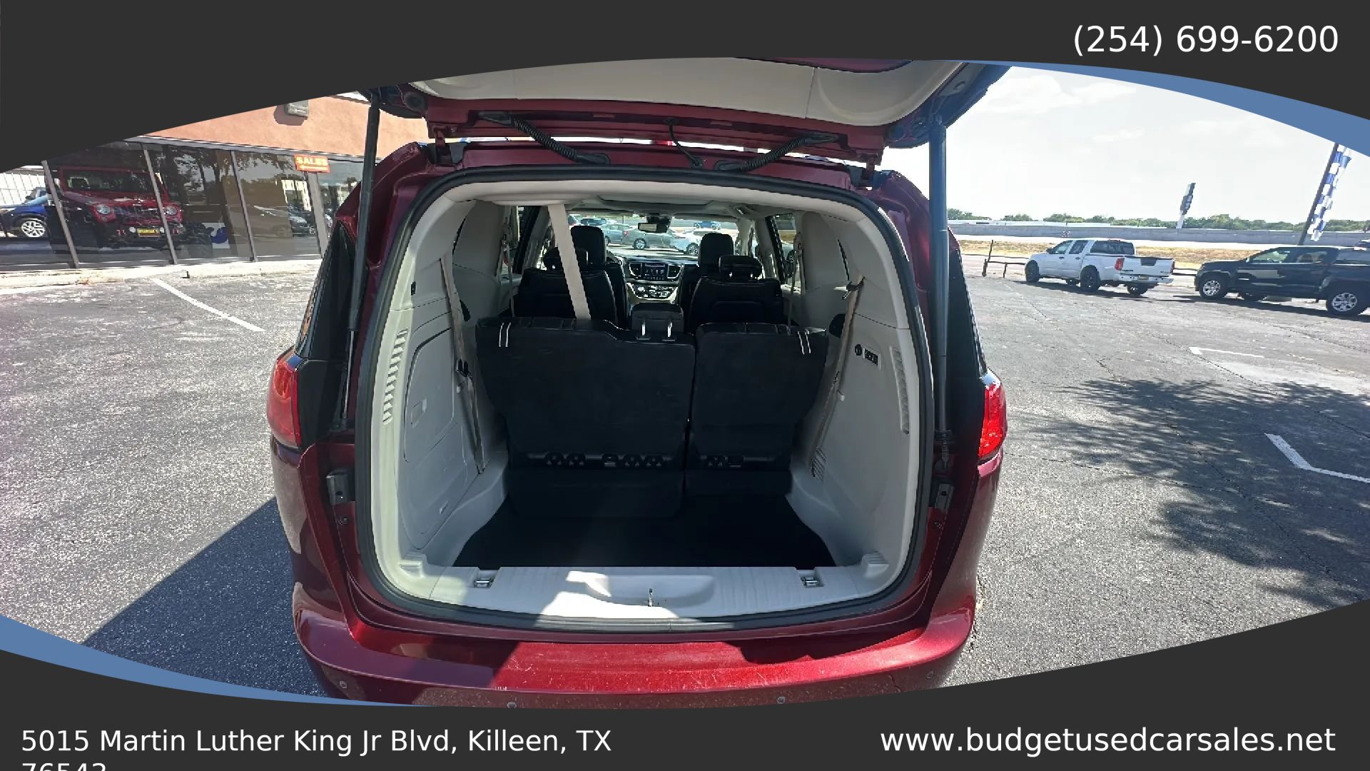 Used 2018 Chrysler Pacifica Limited w/ Tire & Wheel Group FWD image 14
