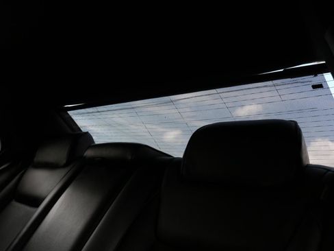 Used 2011 Chrysler 300 C AWD/4WD image 39