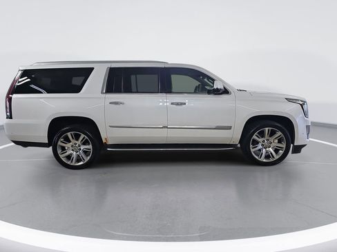 Certified 2018 Cadillac Escalade ESV Luxury AWD/4WD image 2