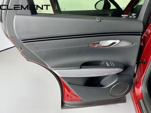 Used 2023 Genesis GV70 2.5T w/ Advanced Package AWD/4WD image 33