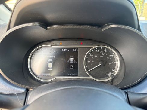 Used 2025 Nissan Versa SV w/ Trunk Package FWD image 38