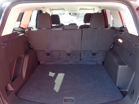Used 2017 Ford Escape SE w/ SE Cold Weather Package AWD/4WD image 10