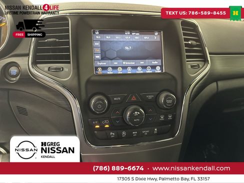 Used 2021 Jeep Grand Cherokee Laredo image 25