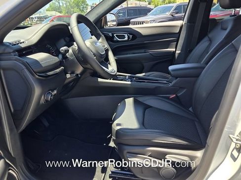 New 2026 Jeep Compass Latitude AWD/4WD image 5