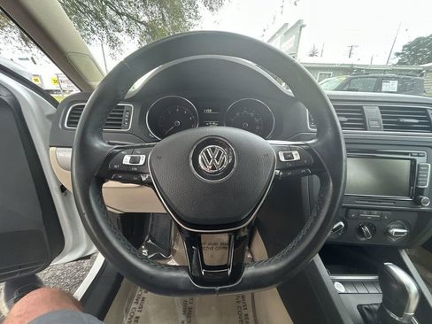 Used 2015 Volkswagen Jetta SE FWD image 15