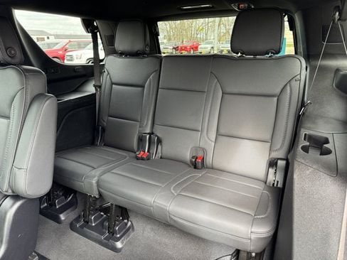 Used 2025 GMC Yukon Denali AWD/4WD image 30