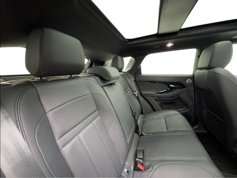 Used 2025 Land Rover Range Rover Evoque Dynamic SE AWD/4WD image 28
