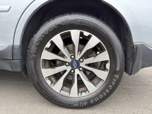 Used 2017 Subaru Outback 2.5i Limited AWD/4WD image 29
