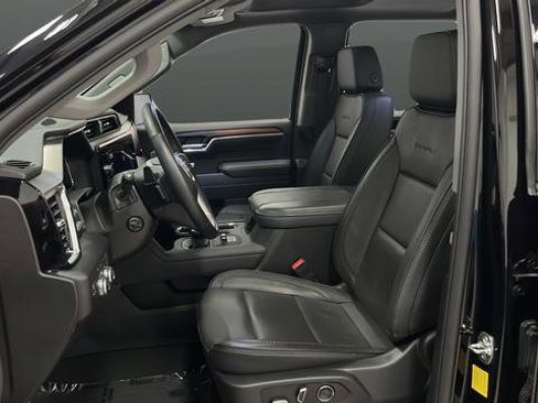 Used 2025 GMC Sierra 1500 Denali w/ Denali Reserve Package image 9