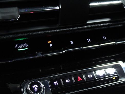 Used 2024 Lincoln Corsair Grand Touring image 23