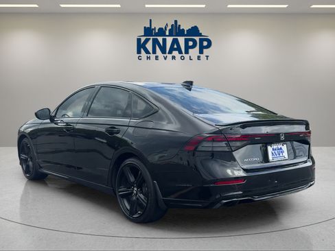 Used 2024 Honda Accord Sport image 3