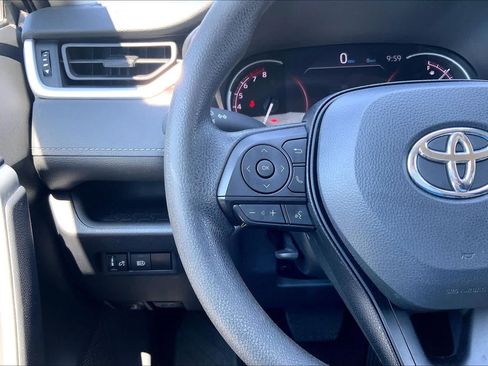 Used 2024 Toyota RAV4 XLE FWD image 23