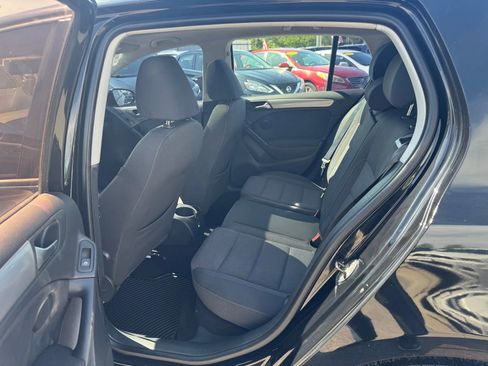 Used 2011 Volkswagen Golf 4-Door image 15