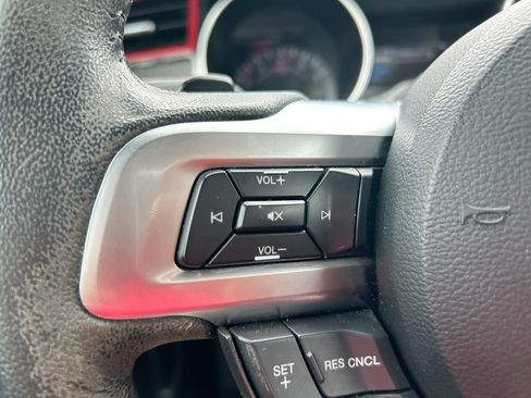 Used 2019 Ford Mustang Coupe RWD image 14