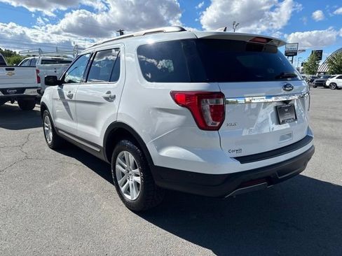 Used 2019 Ford Explorer XLT AWD/4WD image 4