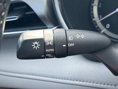 Used 2020 Toyota Highlander Limited AWD/4WD image 36