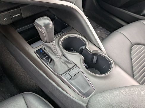 Used 2023 Toyota Camry SE FWD image 14