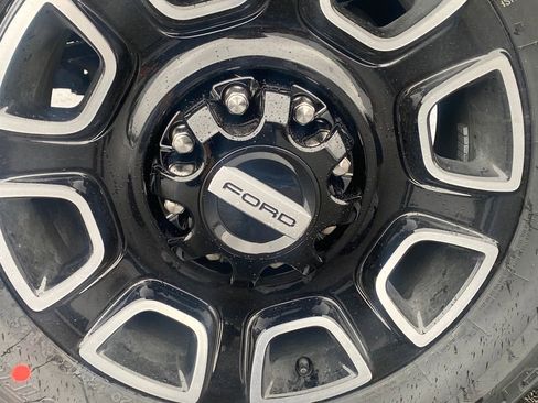 New 2026 Ford F350 Platinum w/ FX4 Off-Road Package image 28