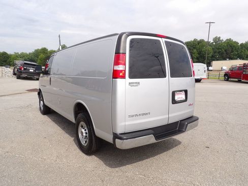 Used 2023 GMC Savana 2500 w/ Driver Convenience Package RWD image 5