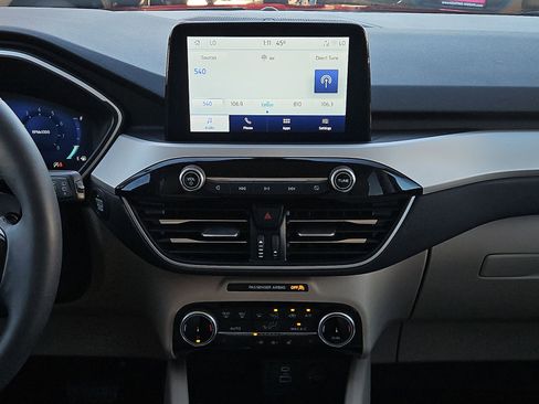 Used 2022 Ford Escape SEL w/ Technology Package image 15