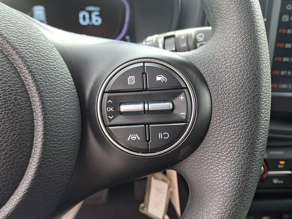 Certified 2025 Kia Soul LX w/ LX Technology Package FWD image 24