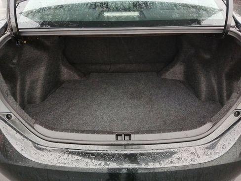 Used 2019 Toyota Corolla LE FWD image 18