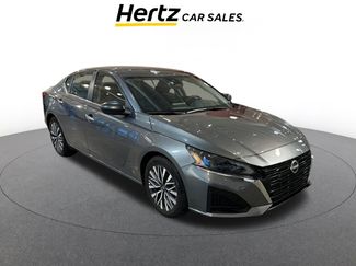 Used 2025 Nissan Altima 2.5 SV video 1