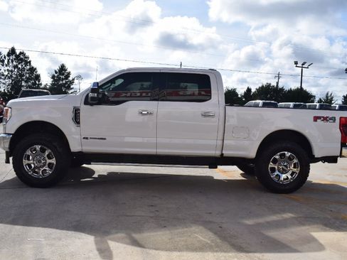 Used 2022 Ford F250 Lariat w/ Lariat Ultimate Package AWD/4WD image 5