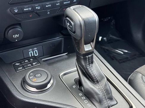 Used 2022 Ford Ranger Lariat w/ Tremor Off-Road Package image 25