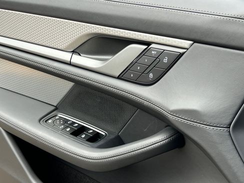 New 2026 Porsche Taycan 4S AWD/4WD image 30