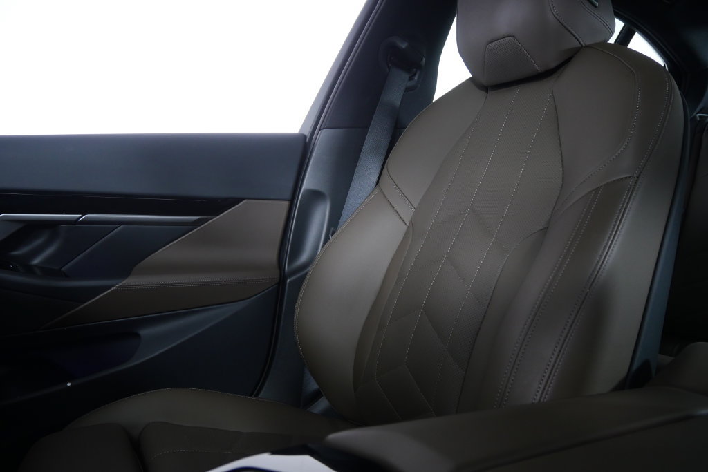 Certified 2026 BMW 530i RWD image 24