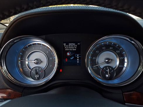 Used 2012 Chrysler 300 Limited image 13