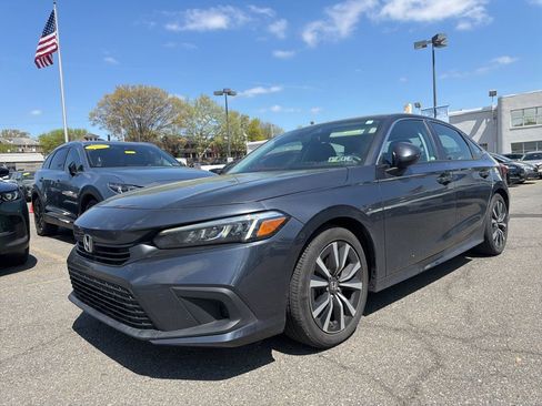 Used 2023 Honda Civic EX image 3
