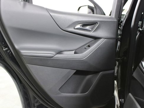 Used 2025 Chevrolet Equinox LT image 23