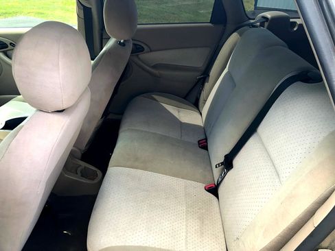 Used 2003 Ford Focus ZTW image 25