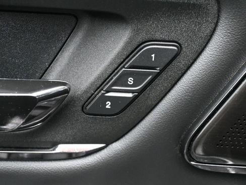 Used 2022 RAM 1500 Limited image 15