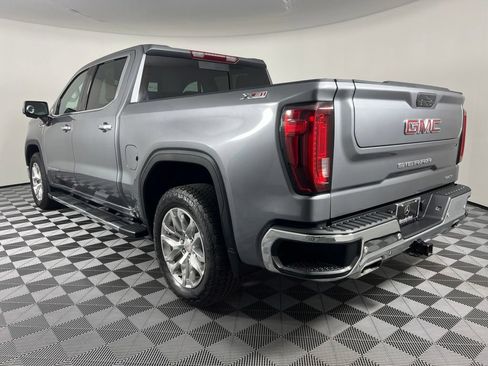 Used 2022 GMC Sierra 1500 SLT w/ SLT Premium Plus Package AWD/4WD image 4