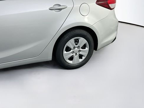 Used 2017 Kia Forte LX FWD image 27