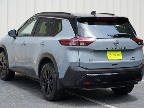 Used 2023 Nissan Rogue SV w/ SV Premium B Package FWD image 45