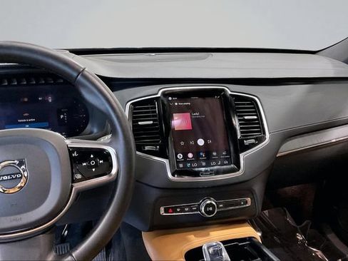 Certified 2025 Volvo XC90 T8 Ultra w/ Protection Package Premier AWD/4WD image 9