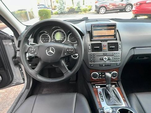 Used 2011 Mercedes-Benz C 300 4MATIC Sedan image 7