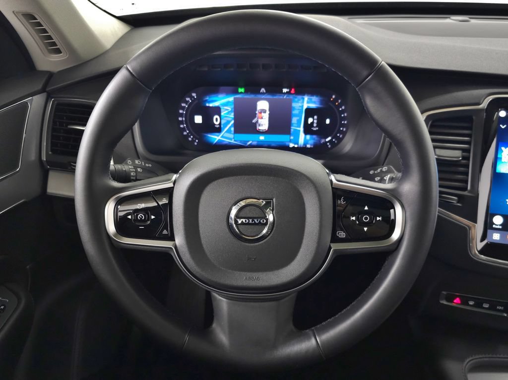 Certified 2025 Volvo XC90 B5 Core w/ Protection Package Premier AWD/4WD image 19