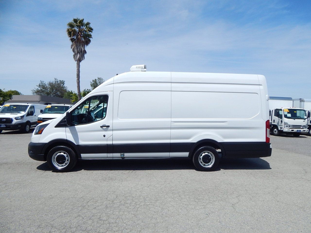 Used 2023 Ford Transit 250 148 High Roof Extended w/ Load Area Protection Package RWD image 5
