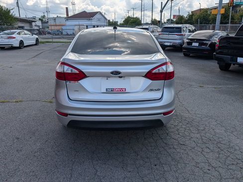 Used 2018 Ford Fiesta SE image 7