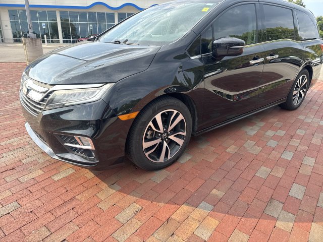 Used 2018 Honda Odyssey Elite image 2
