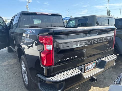 Used 2022 Chevrolet Silverado 1500 Custom w/ LPO, Dark Essentials Package AWD/4WD image 5
