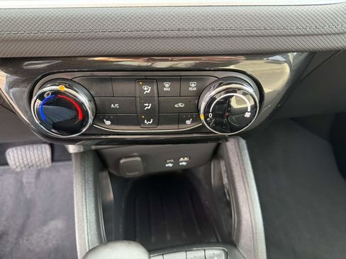 Certified 2025 Chevrolet TrailBlazer LT w/ LT Cold Weather Package image 10